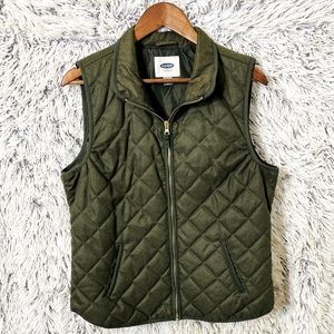 Women’s Old Navy Hunter Green Zip up Vest.